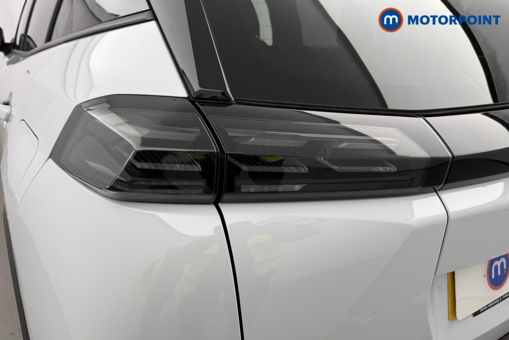 Peugeot 2008 Allure Manual Petrol SUV - Stock Number (1624973) - 23rd supplementary image