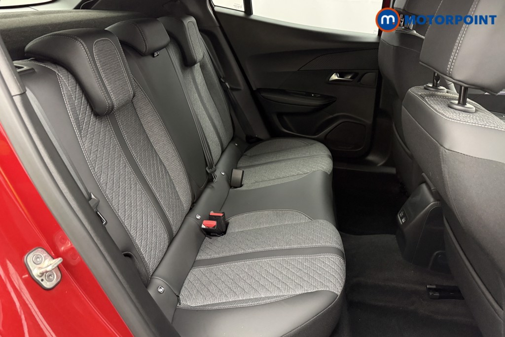Peugeot 2008 Allure Manual Petrol SUV - Stock Number (1624981) - 23rd supplementary image