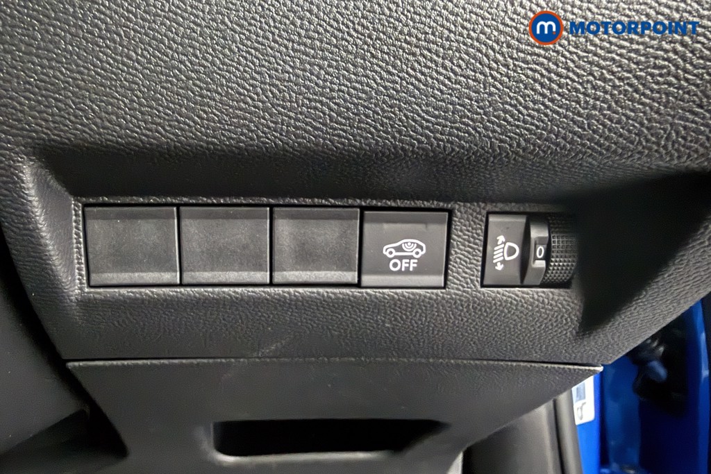 Peugeot 2008 Allure Manual Petrol SUV - Stock Number (1624983) - 6th supplementary image