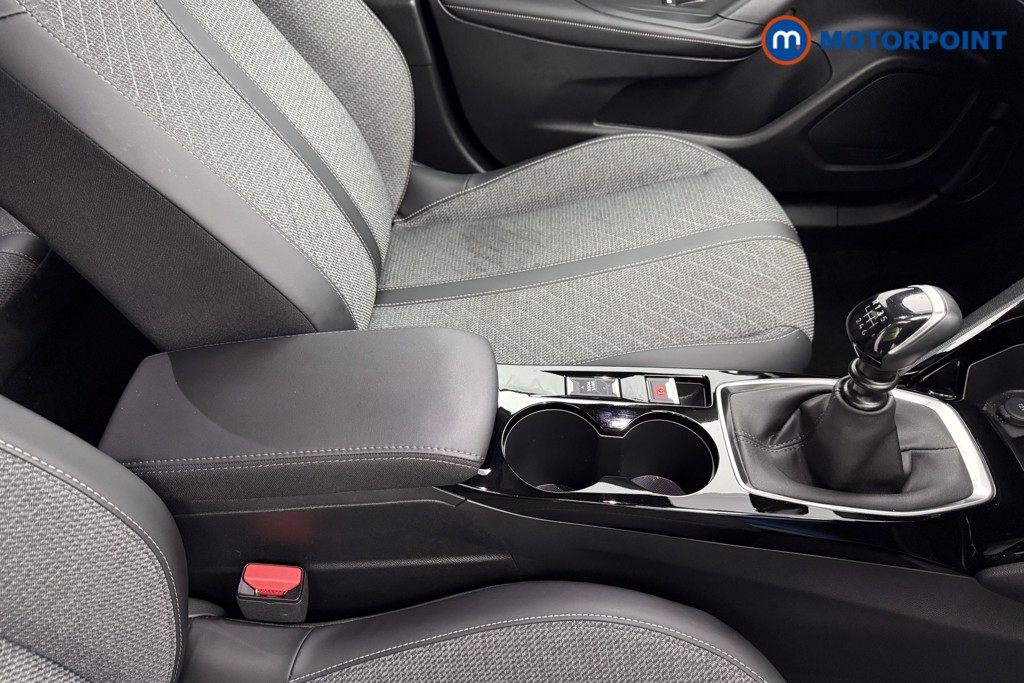 Peugeot 2008 Allure Manual Petrol SUV - Stock Number (1624983) - 18th supplementary image