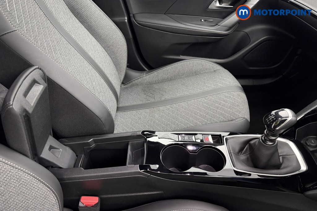 Peugeot 2008 Allure Manual Petrol SUV - Stock Number (1624983) - 19th supplementary image