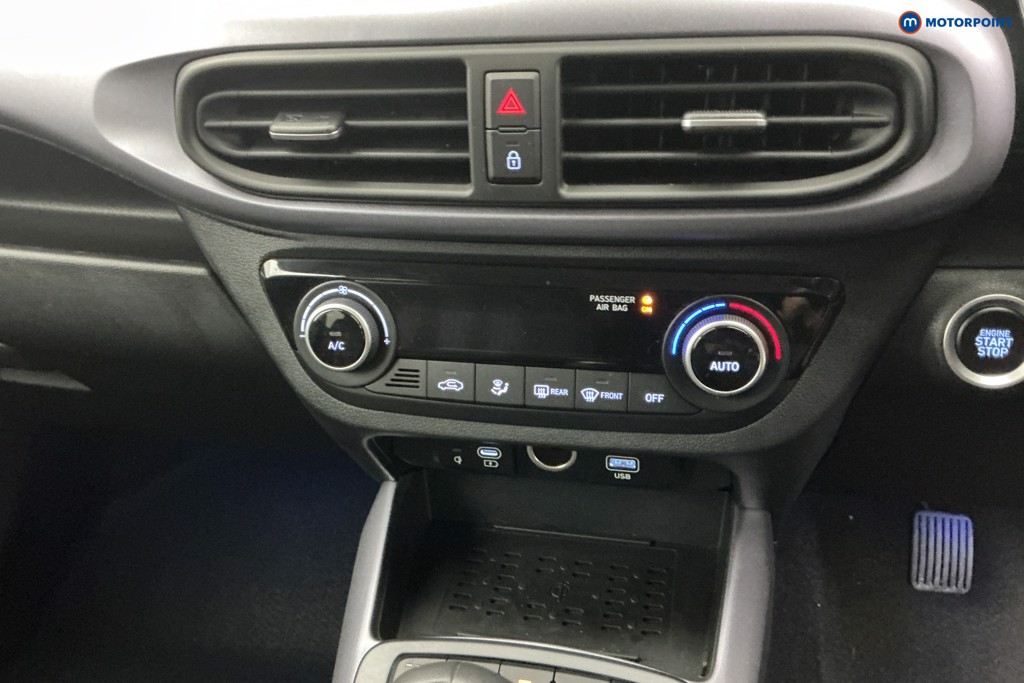 Hyundai I10 Premium Manual Petrol Hatchback - Stock Number (1625245) - 17th supplementary image