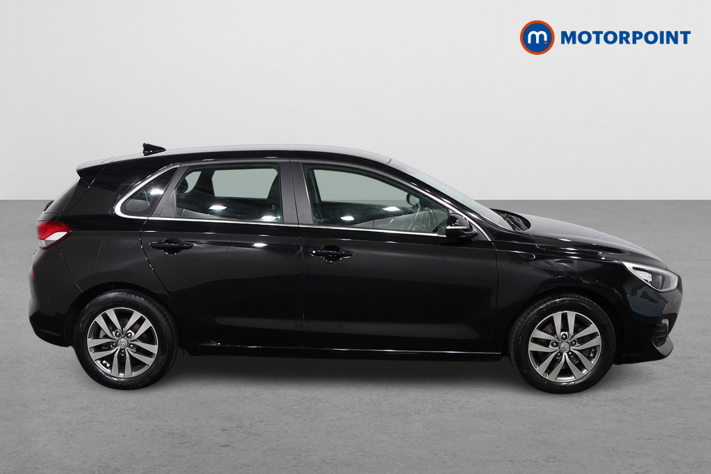 Hyundai I30 Se Nav Manual Petrol Hatchback - Stock Number (1625251) - Drivers side
