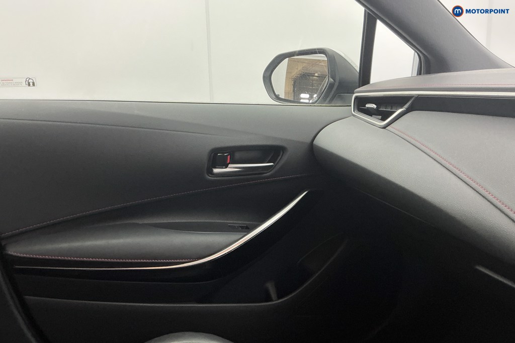 Toyota Corolla Excel Automatic Petrol-Electric Hybrid Estate - Stock Number (1625446) - 20th supplementary image