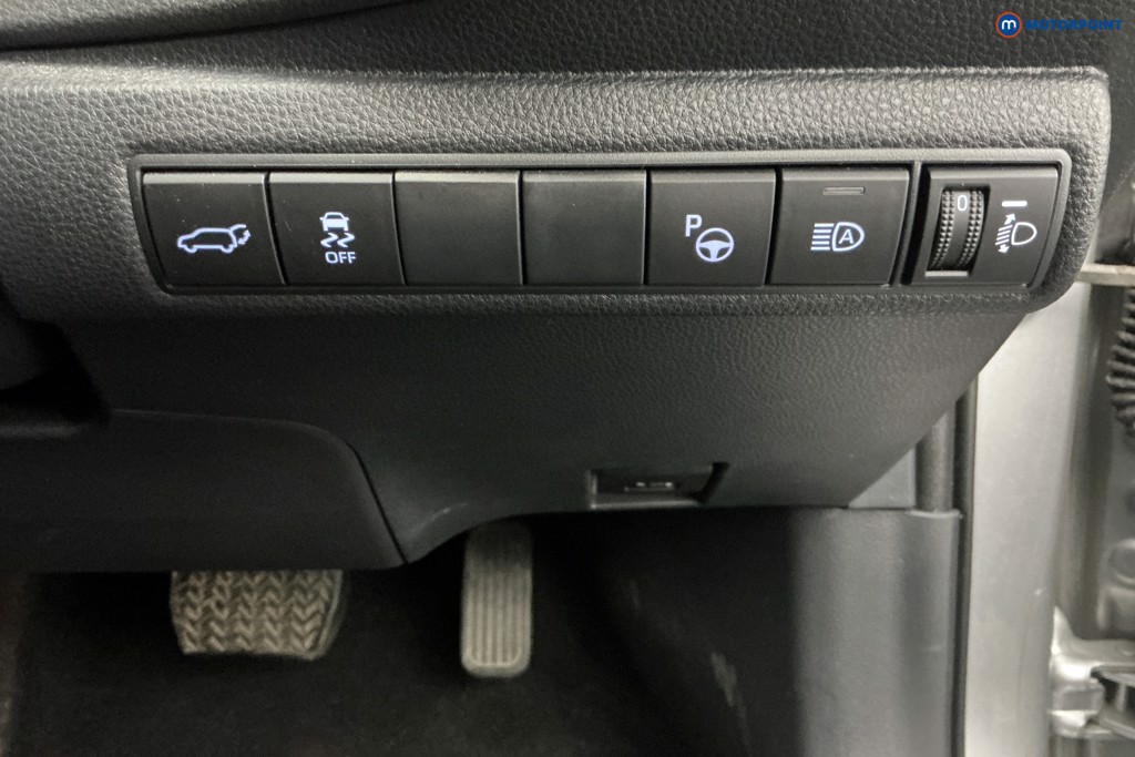 Toyota Corolla Excel Automatic Petrol-Electric Hybrid Estate - Stock Number (1625446) - 23rd supplementary image