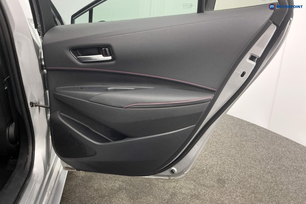 Toyota Corolla Excel Automatic Petrol-Electric Hybrid Estate - Stock Number (1625446) - 26th supplementary image