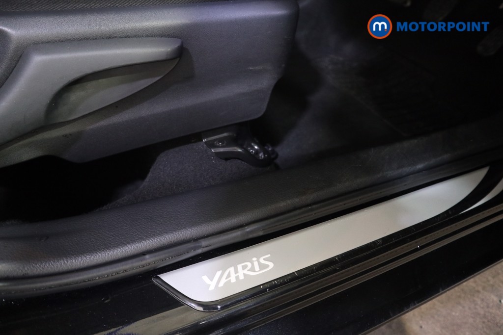 Toyota Yaris Y20 Manual Petrol Hatchback - Stock Number (1625521) - 14th supplementary image