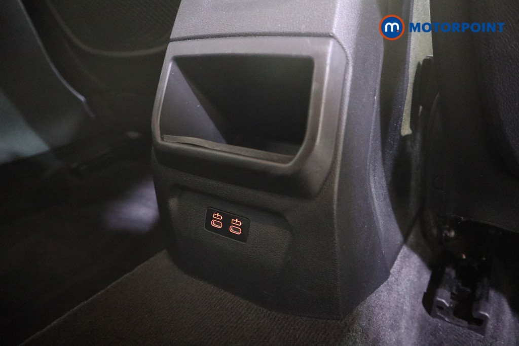 BMW 1 Series SE Manual Petrol Hatchback - Stock Number (1625599) - 19th supplementary image