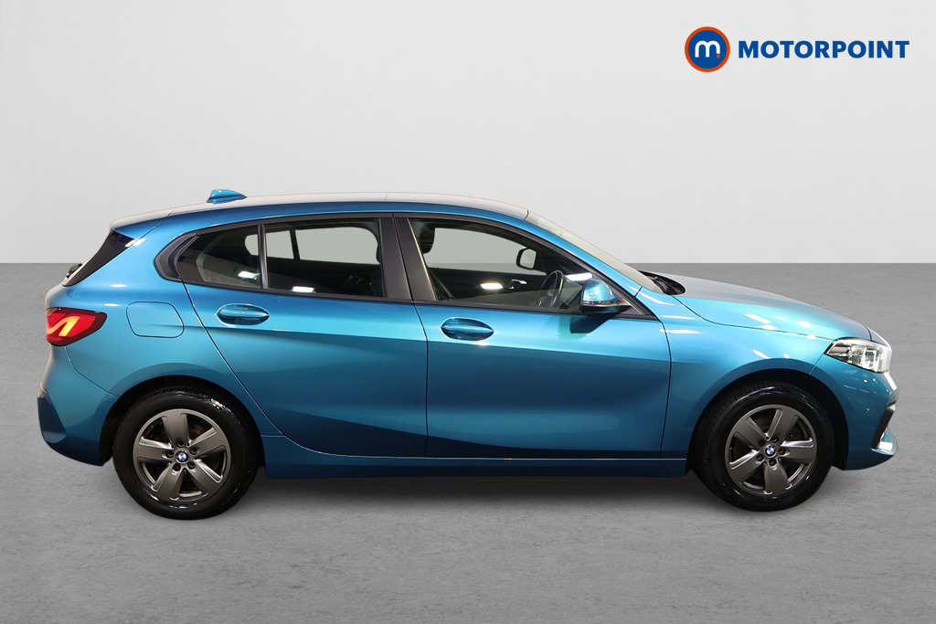 BMW 1 Series SE Manual Petrol Hatchback - Stock Number (1625599) - Drivers side