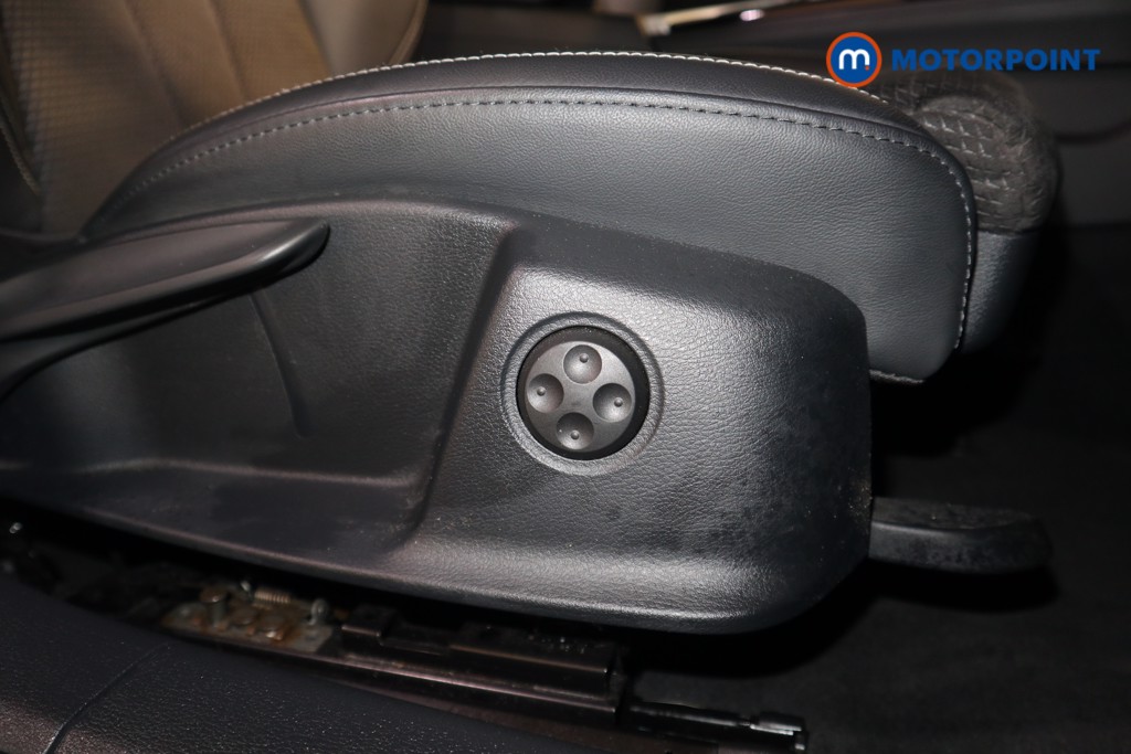 Audi A4 S Line Automatic Petrol Estate - Stock Number (1626076) - 17th supplementary image