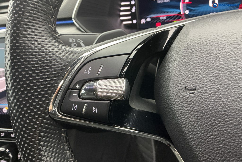 Skoda Superb Sport Line Plus Automatic Petrol Hatchback - Stock Number (1626107) - 25th supplementary image