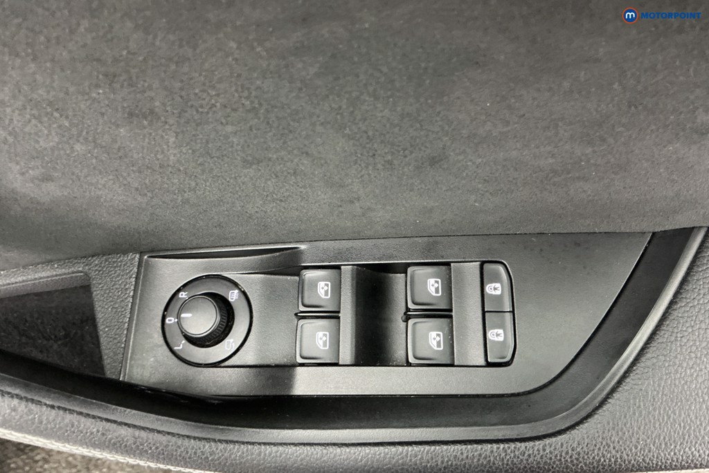 Skoda Superb Sport Line Plus Automatic Petrol Hatchback - Stock Number (1626107) - 30th supplementary image