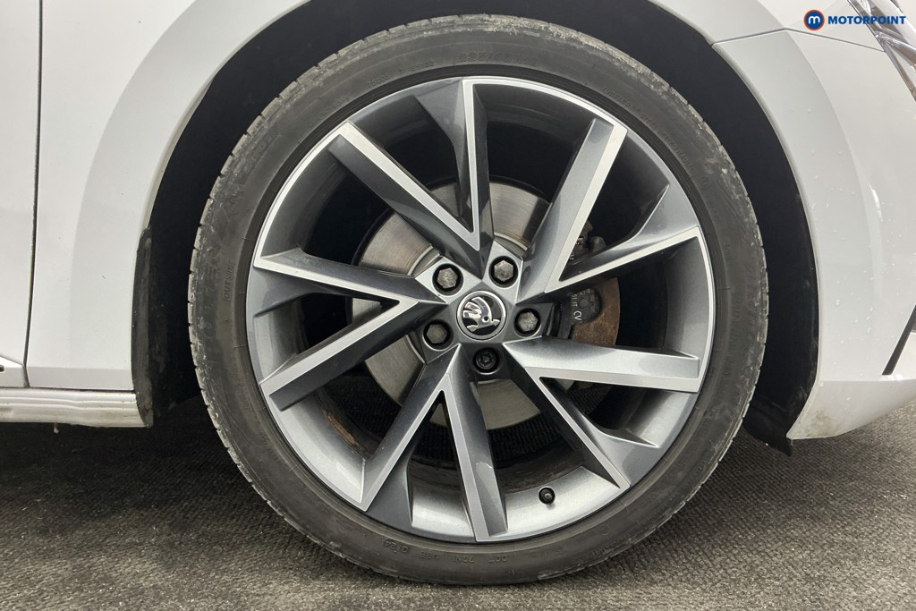 Skoda Superb Sport Line Plus Automatic Petrol Hatchback - Stock Number (1626107) - 40th supplementary image
