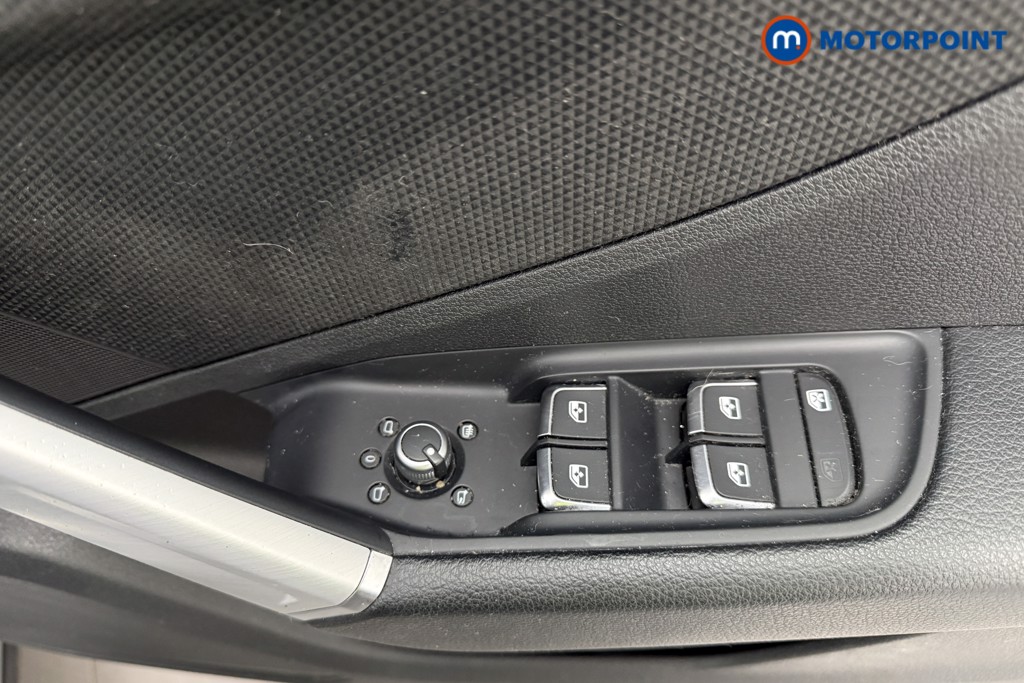 Audi Q2 S Line Manual Petrol SUV - Stock Number (1626236) - 16th supplementary image