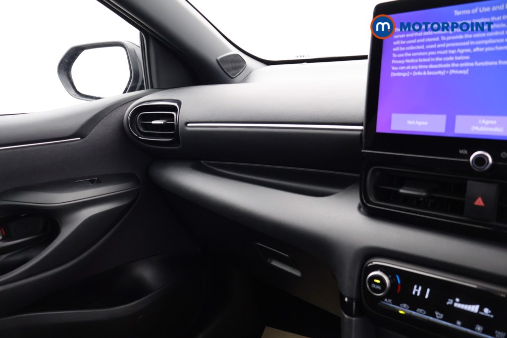 Toyota Yaris Excel Automatic Petrol-Electric Hybrid Hatchback - Stock Number (1626463) - 14th supplementary image