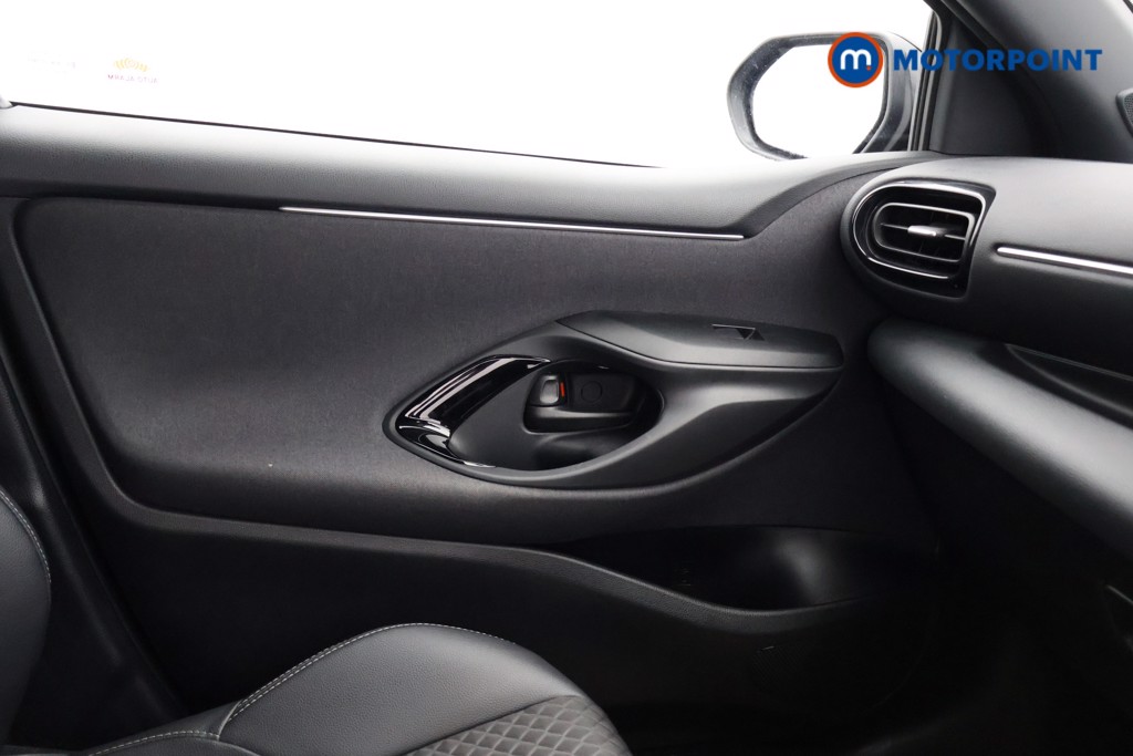 Toyota Yaris Excel Automatic Petrol-Electric Hybrid Hatchback - Stock Number (1626463) - 15th supplementary image