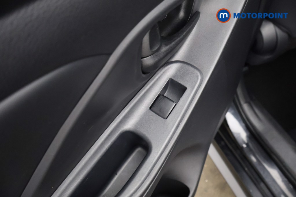 Toyota Yaris Excel Automatic Petrol-Electric Hybrid Hatchback - Stock Number (1626463) - 27th supplementary image