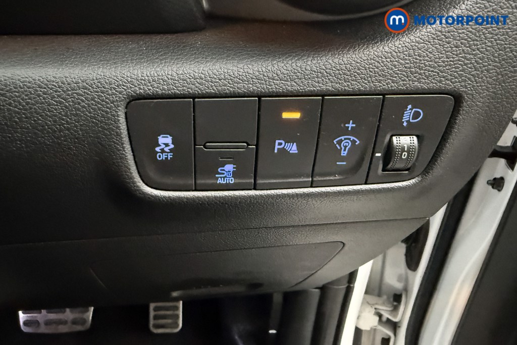 Hyundai Kona Premium Automatic Electric SUV - Stock Number (1626810) - 5th supplementary image