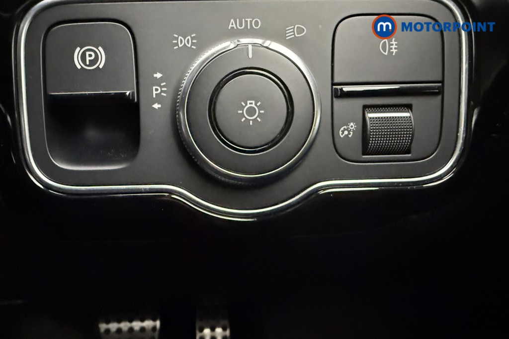 Mercedes-Benz A Class Amg Line Automatic Petrol Plug-In Hybrid Saloon - Stock Number (1626840) - 17th supplementary image