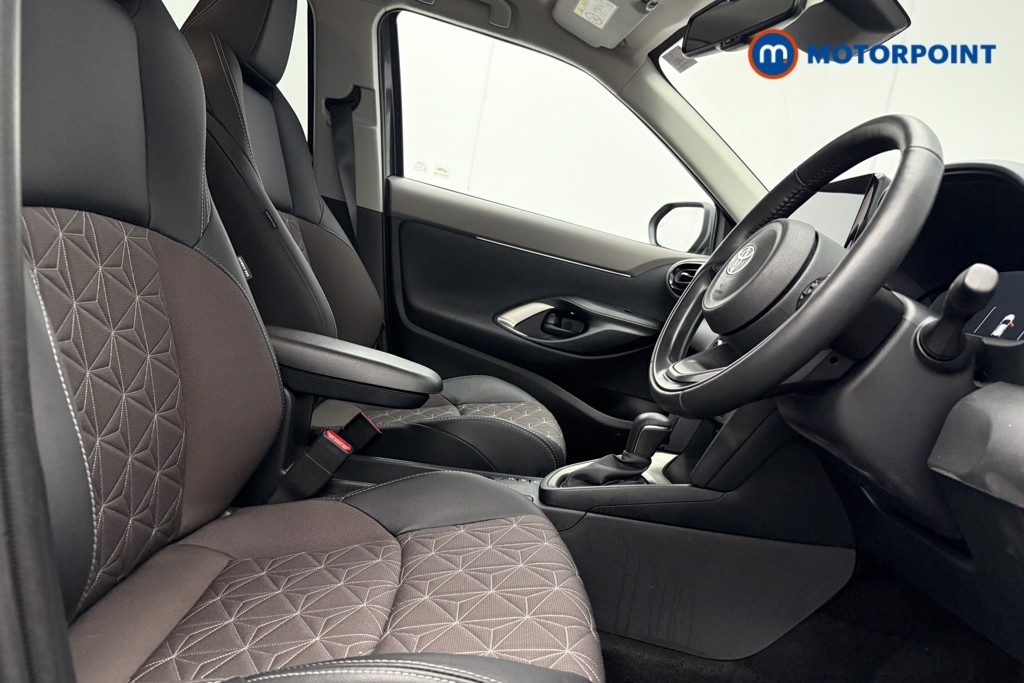 Toyota Yaris Cross Excel Automatic Petrol-Electric Hybrid Estate - Stock Number (1626863) - 8th supplementary image