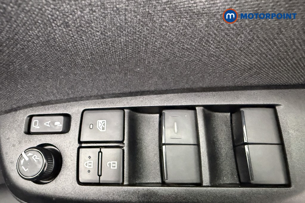 Toyota Yaris Cross Excel Automatic Petrol-Electric Hybrid Estate - Stock Number (1626863) - 19th supplementary image