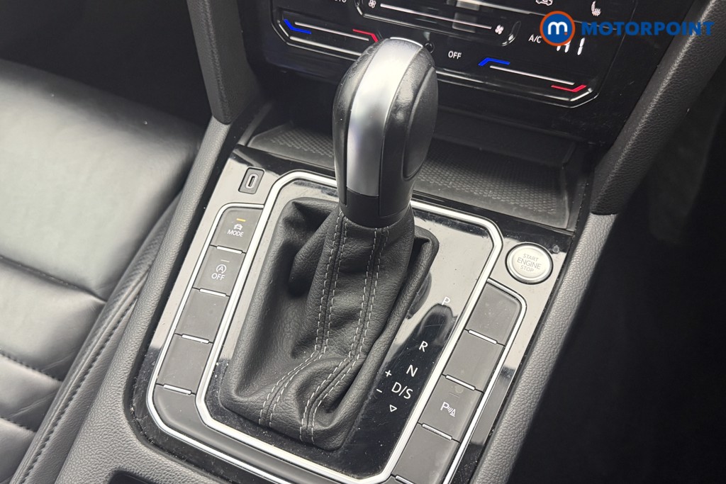 Volkswagen Passat R-Line Automatic Petrol Saloon - Stock Number (1627366) - 5th supplementary image