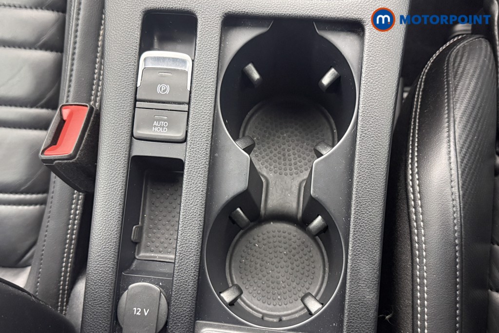 Volkswagen Passat R-Line Automatic Petrol Saloon - Stock Number (1627366) - 6th supplementary image