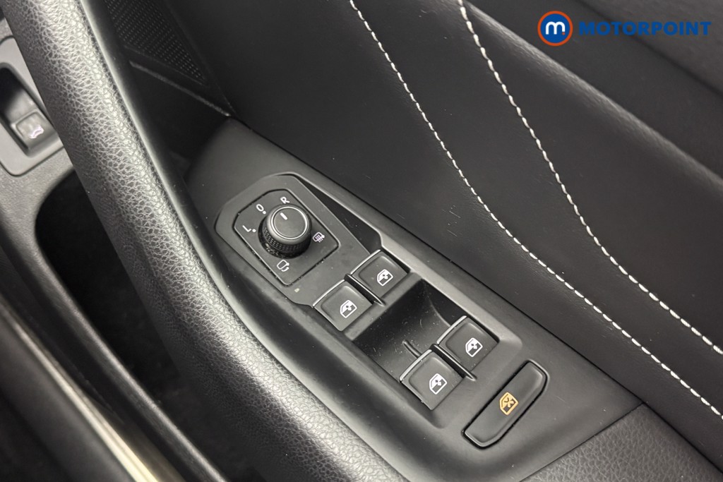 Volkswagen Passat R-Line Automatic Petrol Saloon - Stock Number (1627366) - 10th supplementary image