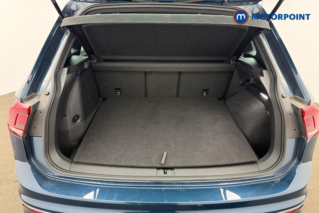 Volkswagen Tiguan R-Line Automatic Petrol Plug-In Hybrid SUV - Stock Number (1627509) - 11th supplementary image