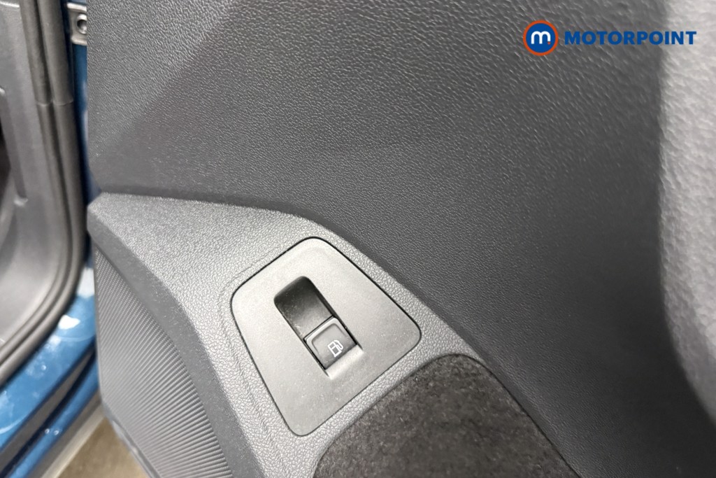 Volkswagen Tiguan R-Line Automatic Petrol Plug-In Hybrid SUV - Stock Number (1627509) - 16th supplementary image