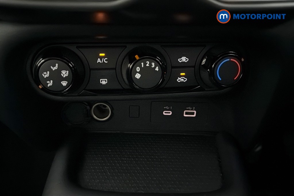 Nissan Juke Acenta Premium Manual Petrol SUV - Stock Number (1627977) - 12th supplementary image