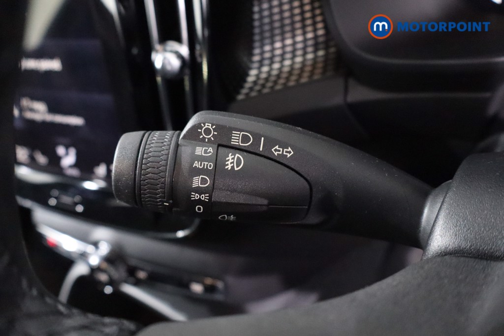 Volvo Xc40 R Design Pro Automatic Petrol SUV - Stock Number (1628544) - 14th supplementary image