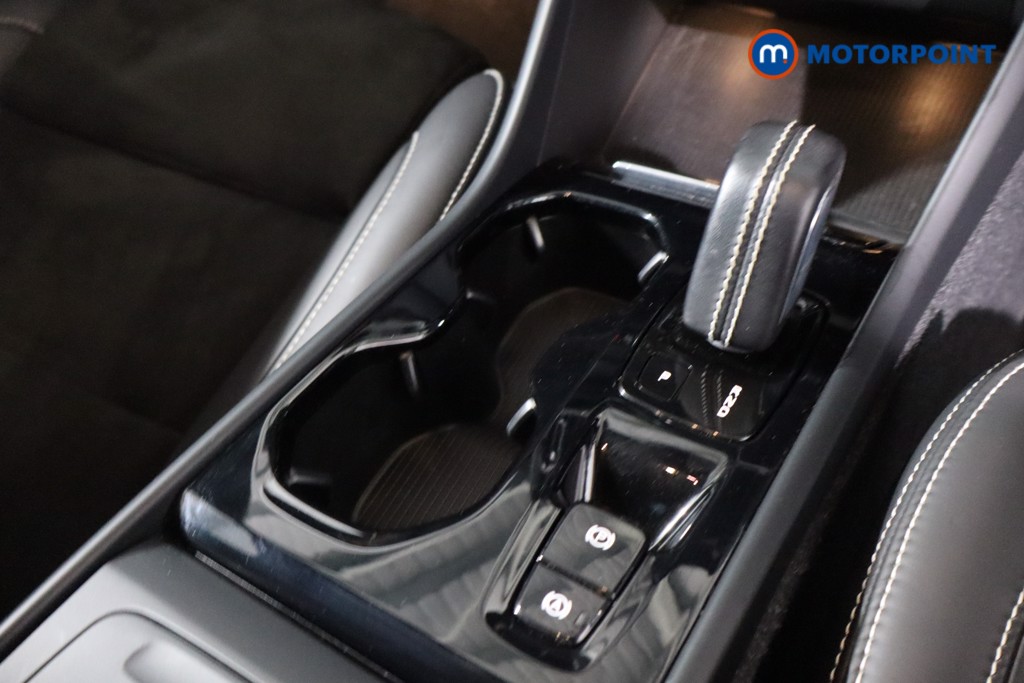 Volvo Xc40 R Design Pro Automatic Petrol SUV - Stock Number (1628544) - 18th supplementary image
