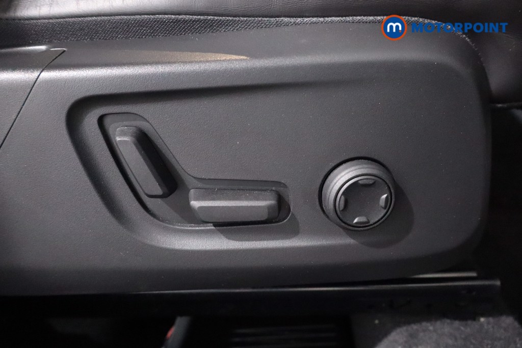 Volvo Xc40 R Design Pro Automatic Petrol SUV - Stock Number (1628544) - 24th supplementary image