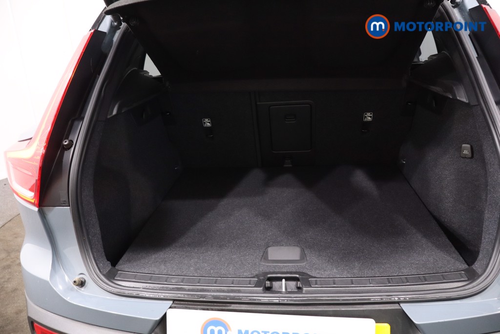 Volvo Xc40 R Design Pro Automatic Petrol SUV - Stock Number (1628544) - 39th supplementary image