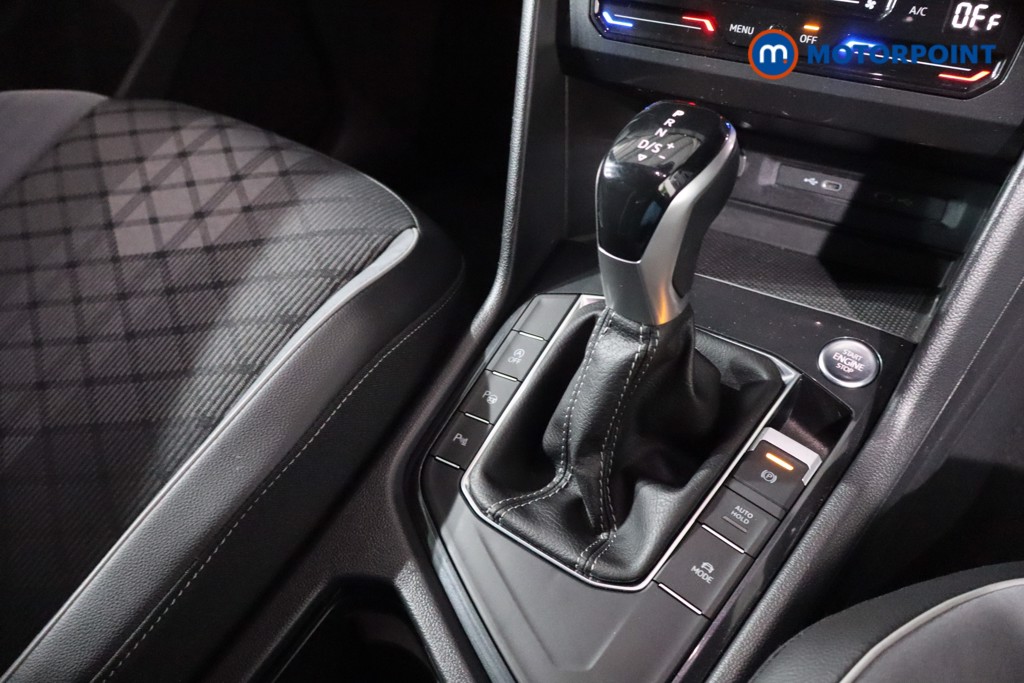 Volkswagen Tiguan R-Line Edition Automatic Petrol SUV - Stock Number (1628581) - 23rd supplementary image