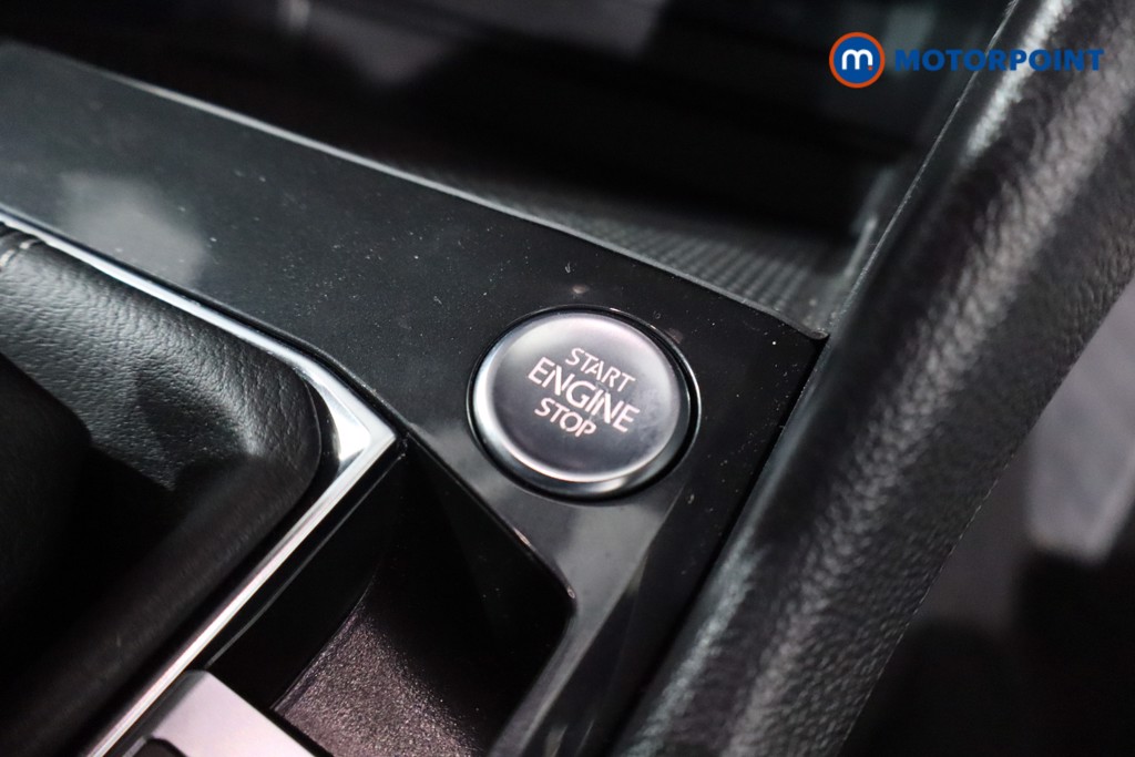 Volkswagen Tiguan R-Line Edition Automatic Petrol SUV - Stock Number (1628581) - 24th supplementary image