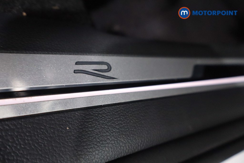 Volkswagen Tiguan R-Line Edition Automatic Petrol SUV - Stock Number (1628581) - 27th supplementary image