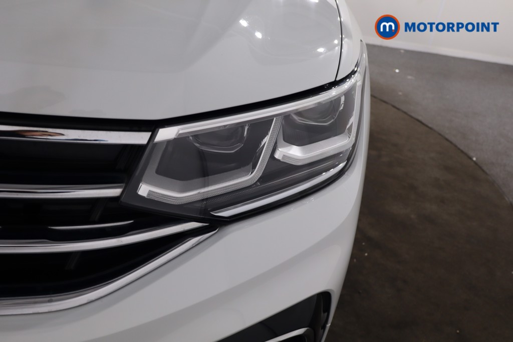 Volkswagen Tiguan R-Line Edition Automatic Petrol SUV - Stock Number (1628581) - 38th supplementary image