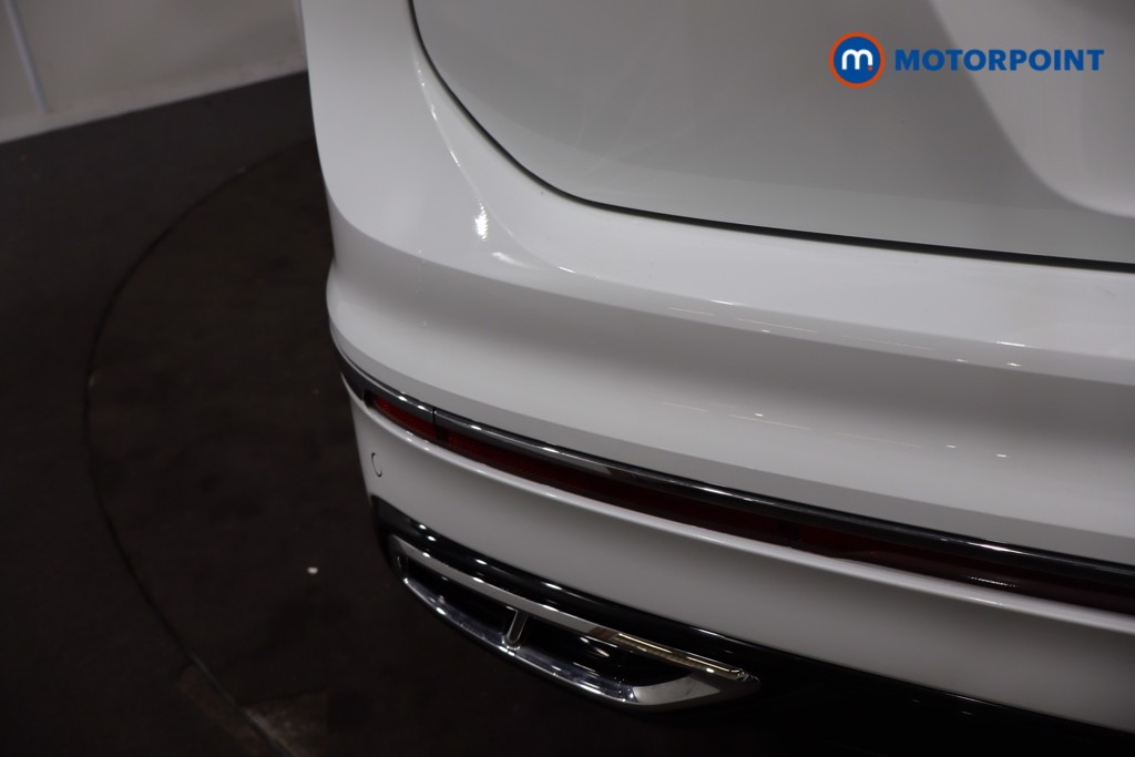 Volkswagen Tiguan R-Line Edition Automatic Petrol SUV - Stock Number (1628581) - 44th supplementary image