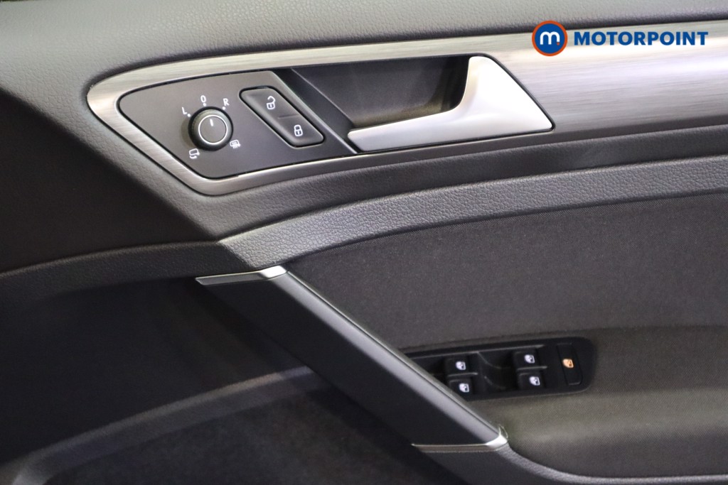 Volkswagen Golf SE Manual Petrol Hatchback - Stock Number (1629059) - 10th supplementary image