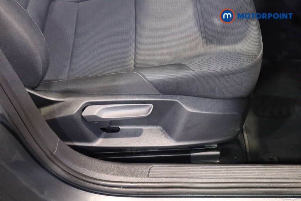 Volkswagen Golf SE Manual Petrol Hatchback - Stock Number (1629059) - 15th supplementary image