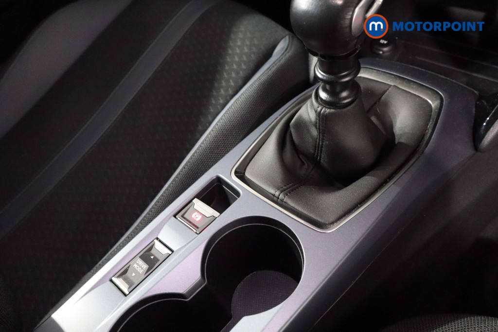 Peugeot 2008 Allure Manual Petrol SUV - Stock Number (1629087) - 17th supplementary image