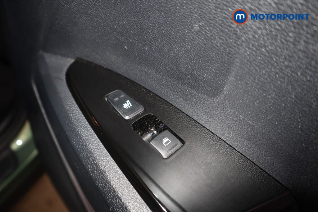 KIA Sportage 3 Automatic Petrol-Electric Hybrid SUV - Stock Number (1629216) - 22nd supplementary image