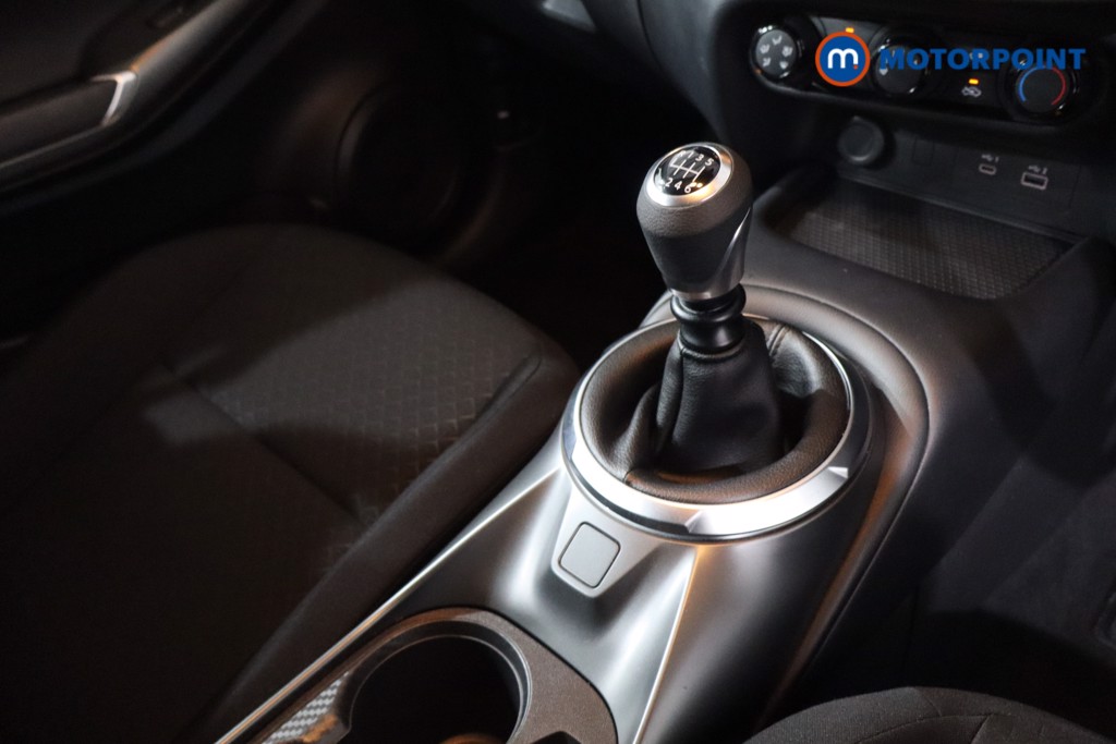 Nissan Juke Acenta Premium Manual Petrol SUV - Stock Number (1629867) - 18th supplementary image