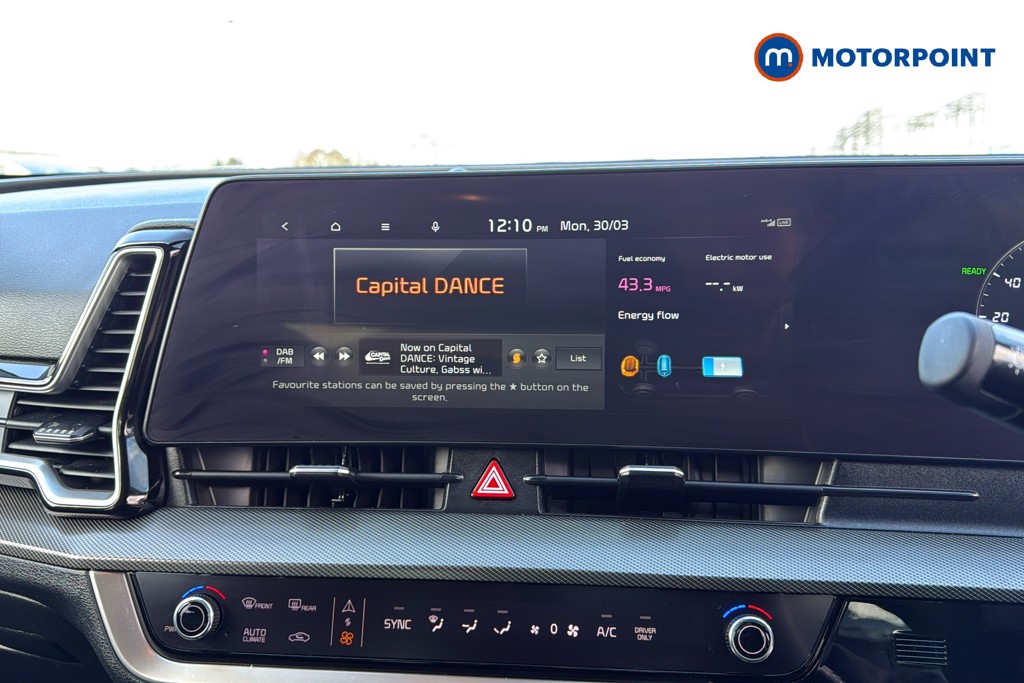 KIA Sportage 3 Automatic Petrol-Electric Hybrid SUV - Stock Number (1629935) - 9th supplementary image