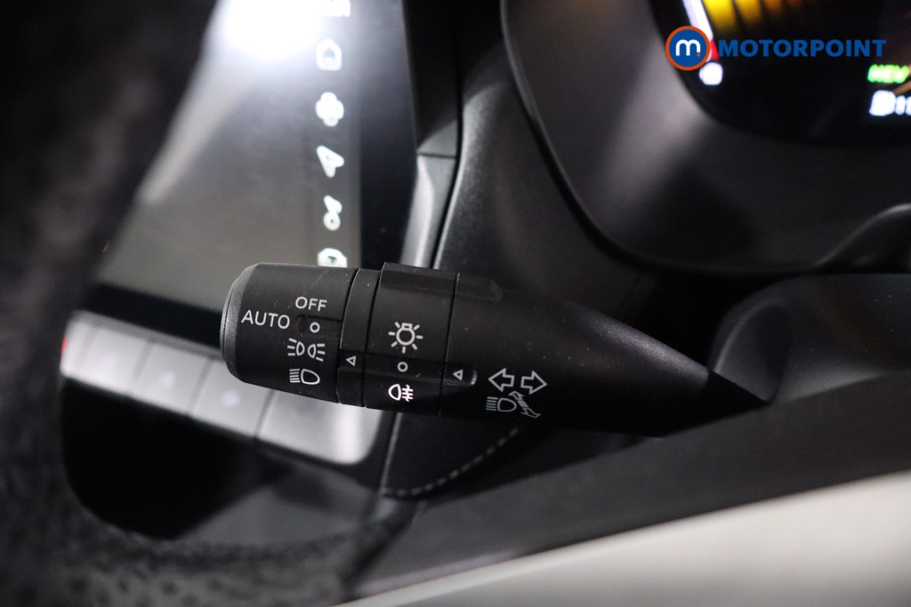 Mg Motor Uk ZS Trophy Automatic Petrol-Electric Hybrid SUV - Stock Number (1629941) - 14th supplementary image