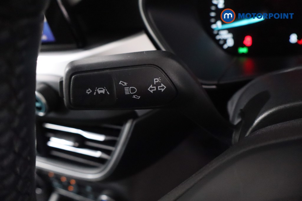Ford Focus Zetec Manual Petrol Hatchback - Stock Number (1630641) - 14th supplementary image