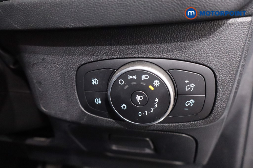 Ford Focus Zetec Manual Petrol Hatchback - Stock Number (1630641) - 17th supplementary image