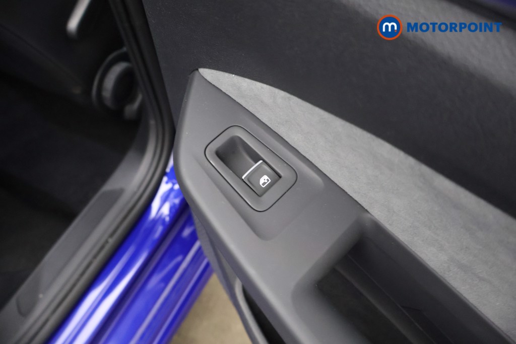 Volkswagen Golf R Automatic Petrol Hatchback - Stock Number (1630886) - 25th supplementary image